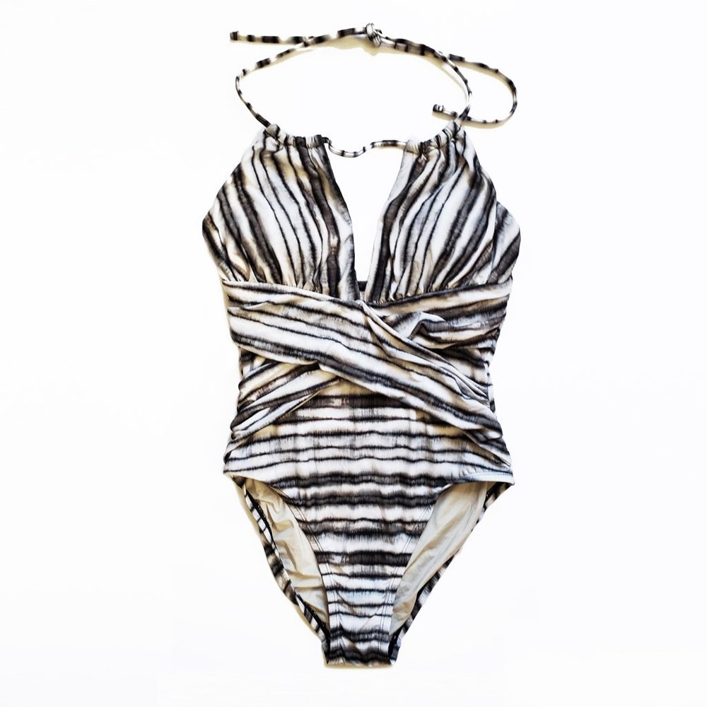 La Blanca Bamboo Tummy Control One-piece NWT 6